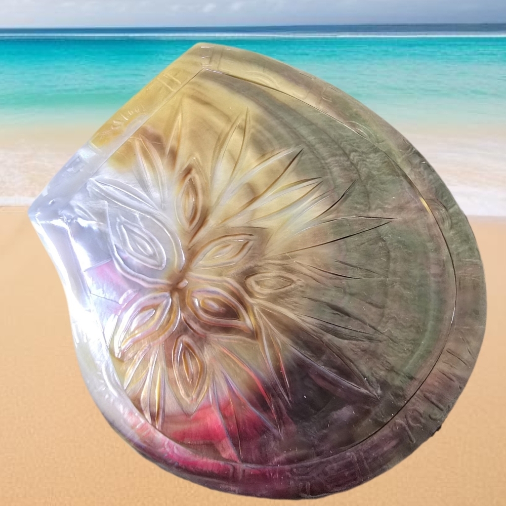 Artisan Iridescent Vintage Tahitian Hand Carved Mother of Pearl 5" Shell